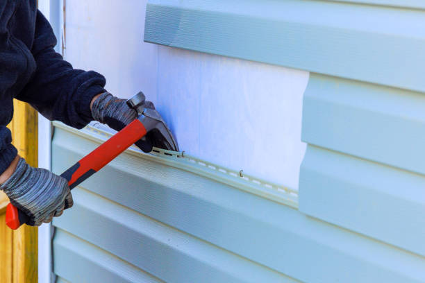 Trusted Emergency Siding Repair service in Hudson, IL - Creative Siding